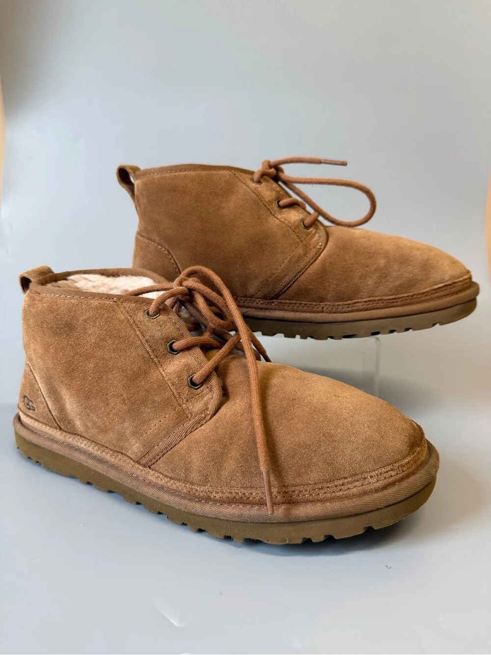 UGG Neumel Chukka Boots Men, Sherpa Lined, Lace Up Chestnut Size 9